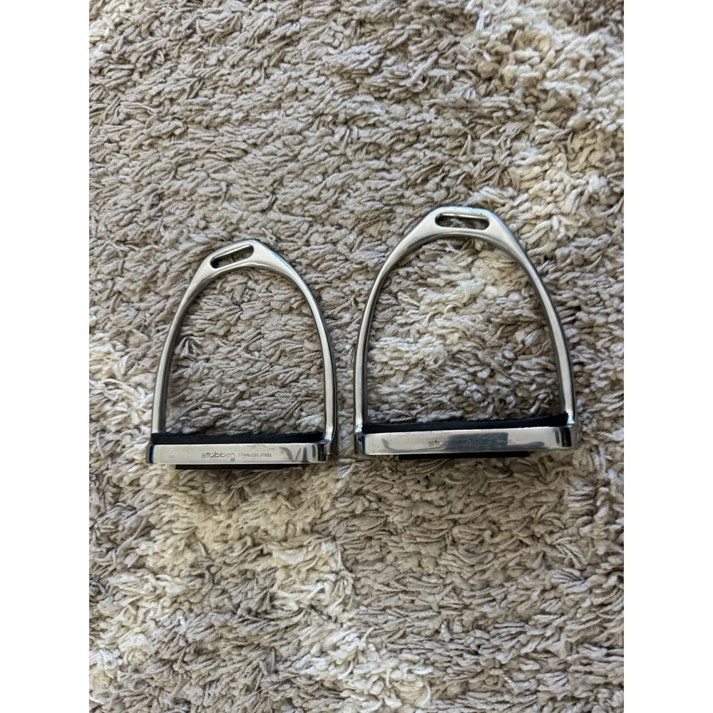 Stubben Stainless Steel Knife-Edge Stirrups 5 Inch Fillis Irons Pair